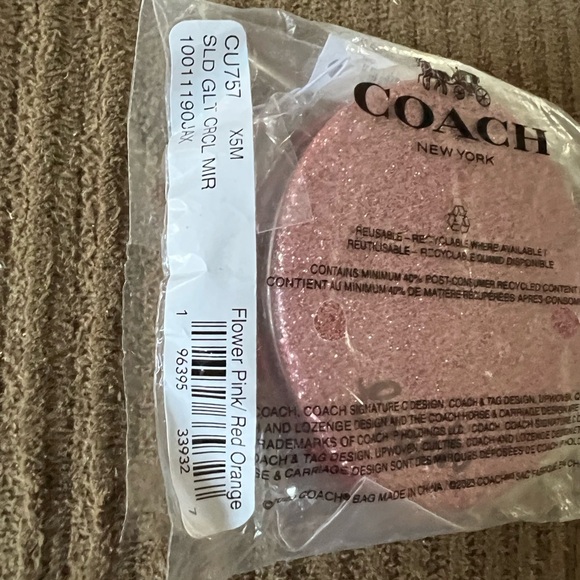 Coach Glitter Circle Compact Mirror nwt in packaging - Picture 3 of 5